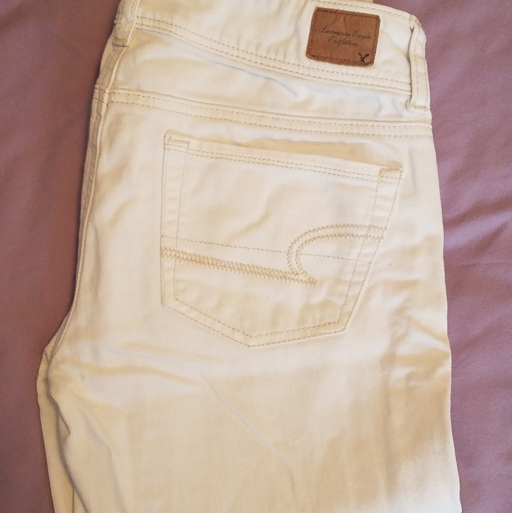 AE white jeans